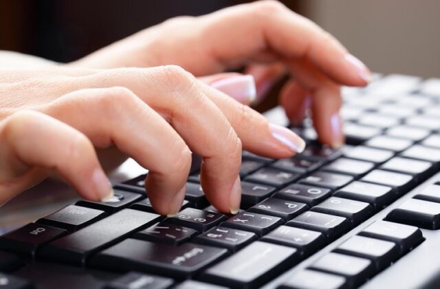Khám Phá Các Phương Pháp Kiểm Tra Tốc Độ Gõ Bàn Phím Hiệu Quả