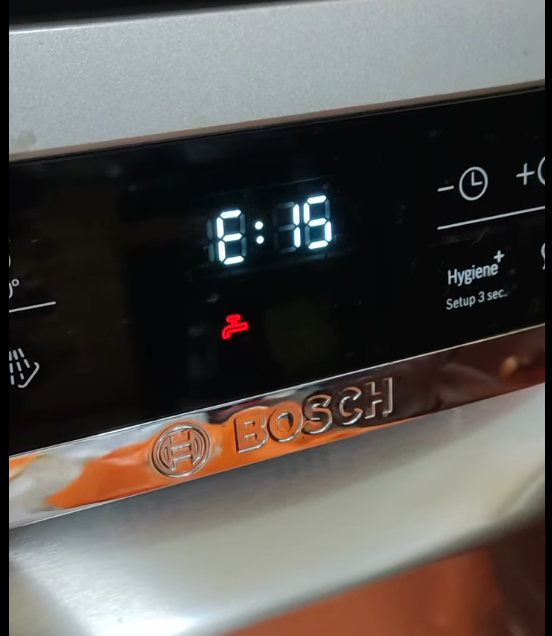 Giải Mã Biểu Tượng Đèn Vòi Nước Đỏ Trên Máy Rửa Bát Bosch Và Cách Khắc Phục