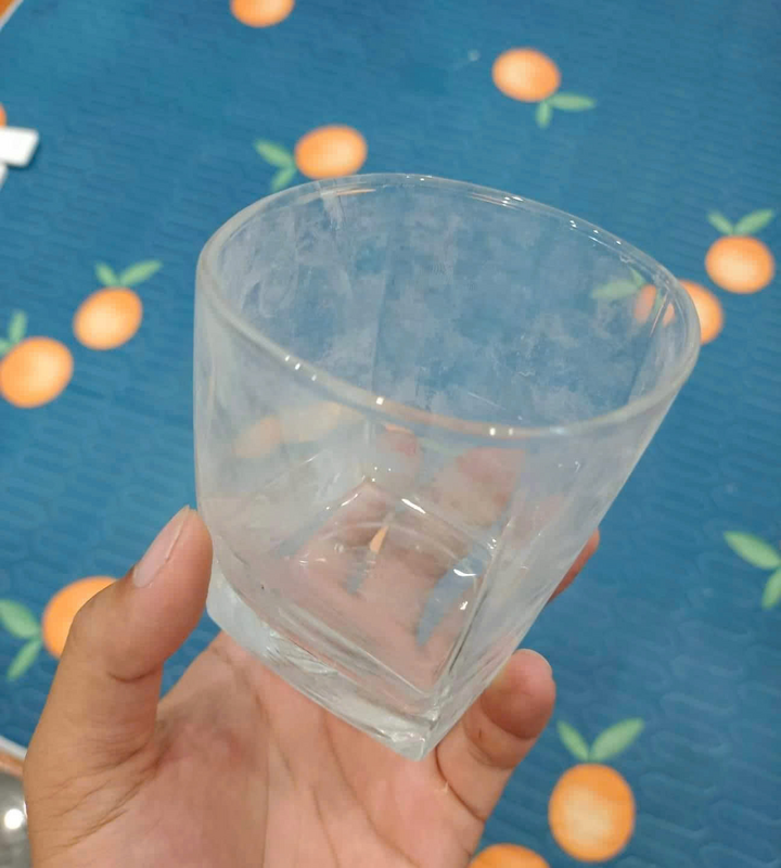 Cặn Trắng Trên Bát Đĩa Sau Khi Rửa Bằng Máy Rửa Bát: Nguyên Nhân và Cách Giải Quyết