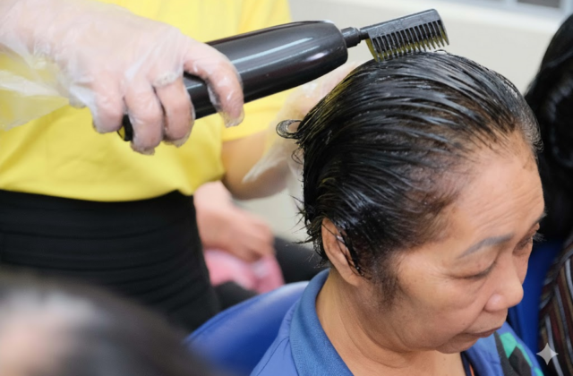 Cách Tự Phủ Bạc Tại Nhà Để Đạt Mái Tóc Đen Bóng Chỉ Trong 15 Phút