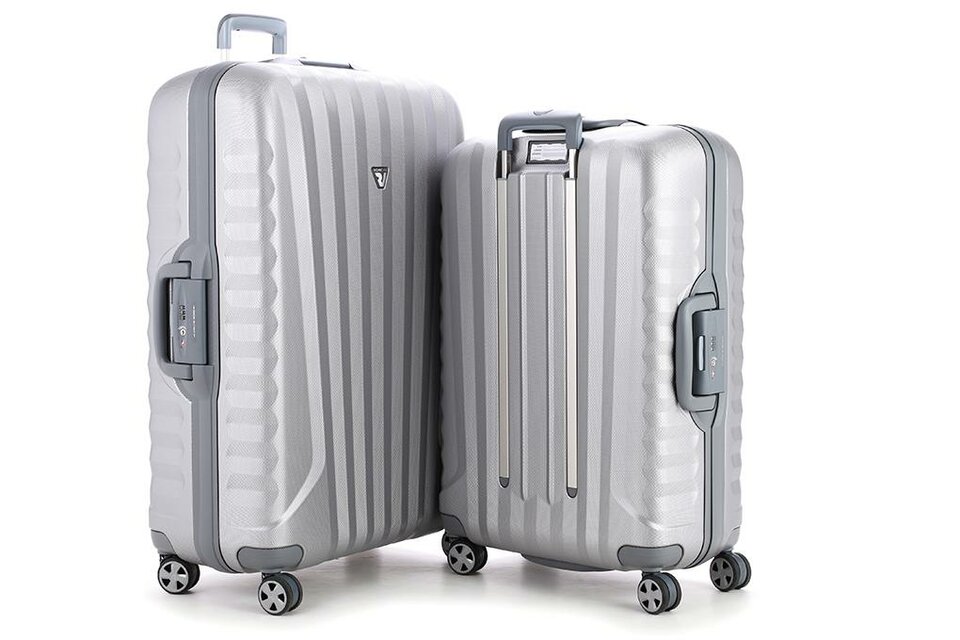 Khám Phá Độ Bền và Tính Năng Ưu Việt Của Vali Khóa Khung