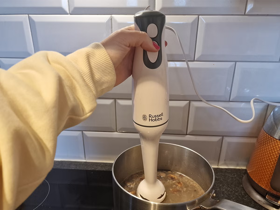Khám Phá Lợi Ích Của Máy Xay Cầm Tay Trong Nhà Bếp