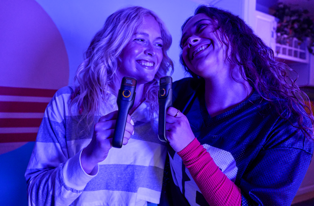 JBL EasySing Mic Mini: Micro không dây nhỏ gọn biến bài hát thành bản karaoke